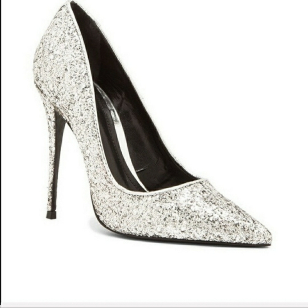 NEW Shutz silver pumps